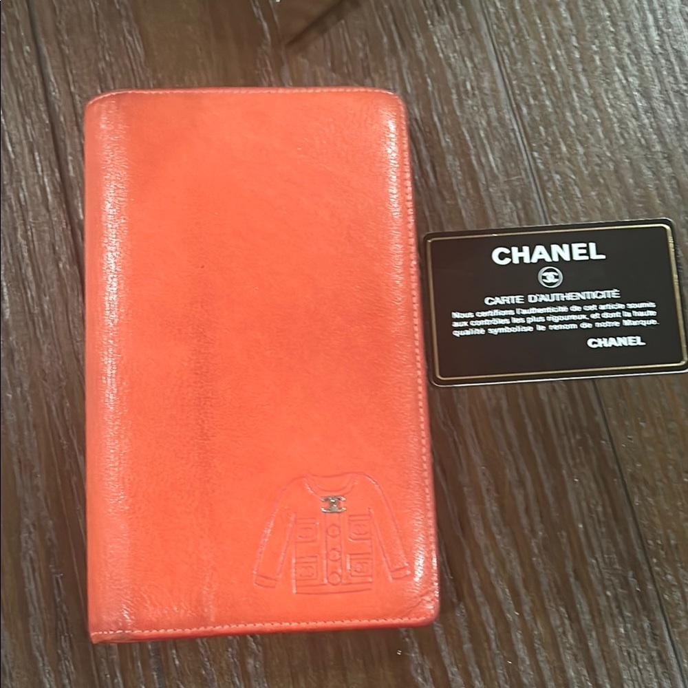Chanel Vintage W/COA Continental Wallet